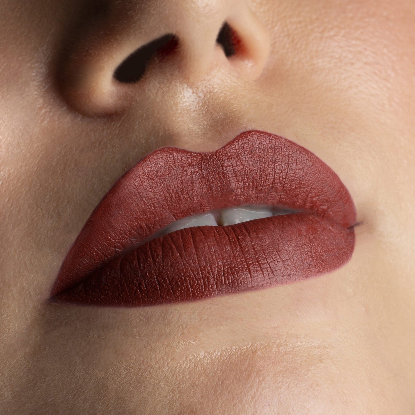SUBLIMATTE - long-lasting MATTE LIQUID LIPSTICK
