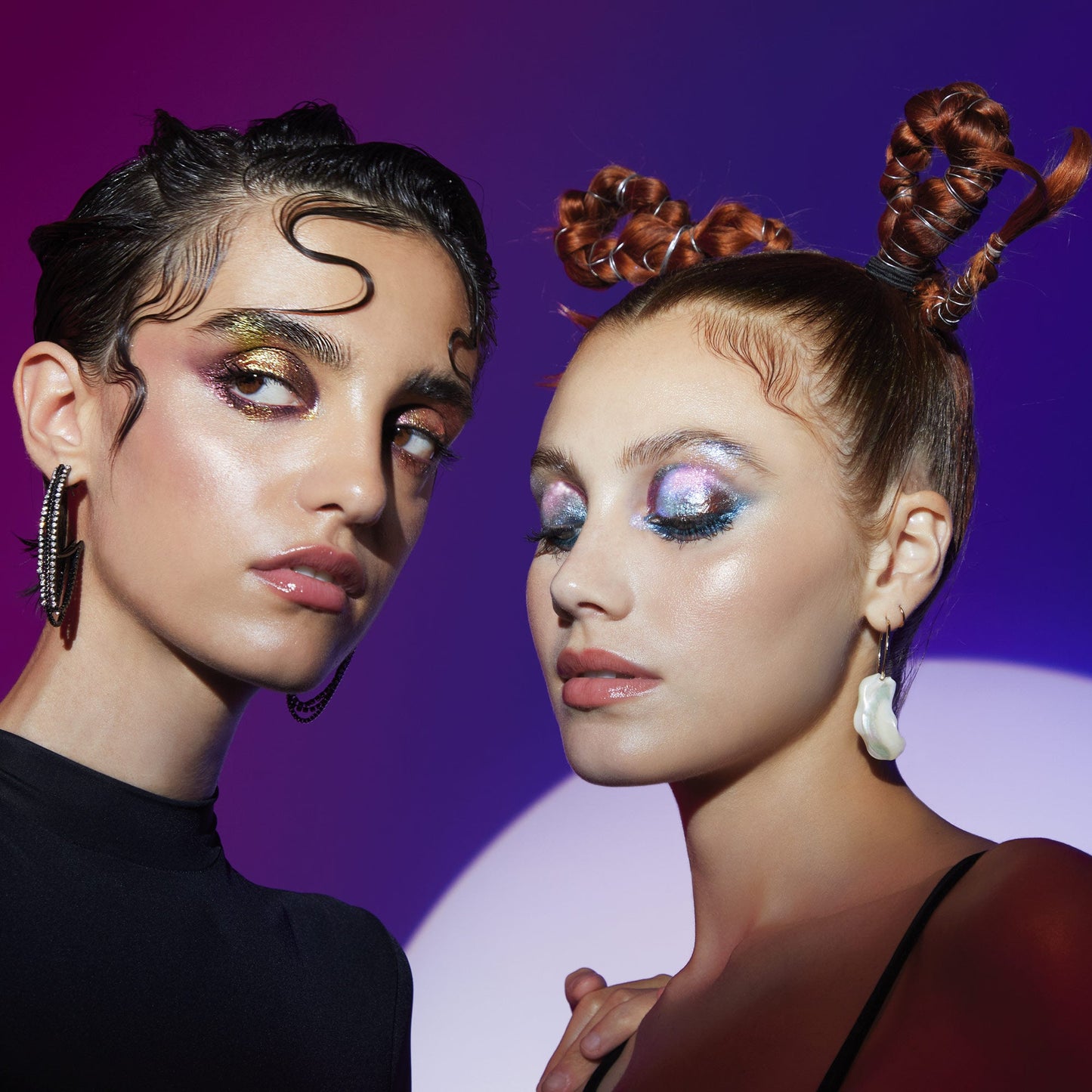 GALACTIC SHADOW - Pearly finish liquid eyeshadow