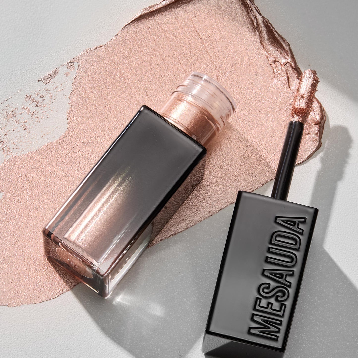 GALACTIC SHADOW - Pearly finish liquid eyeshadow