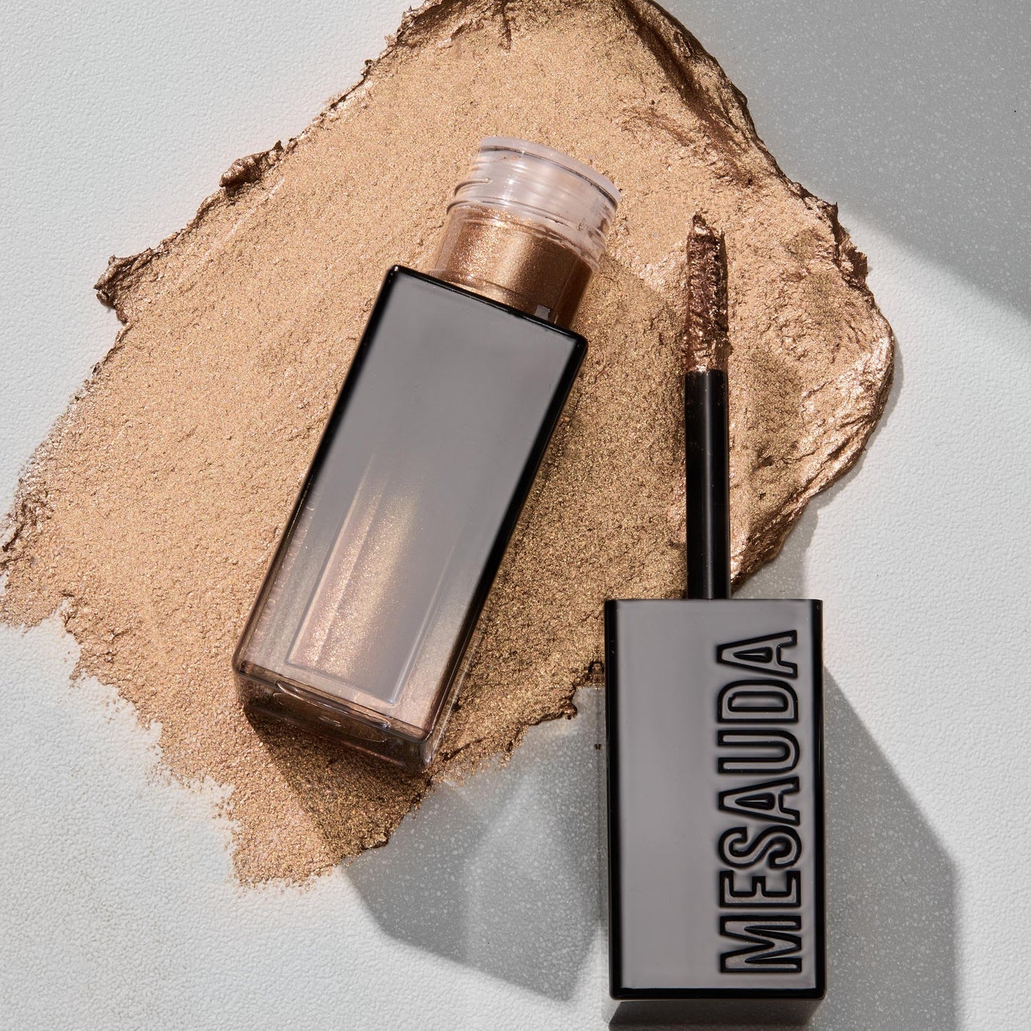 GALACTIC SHADOW - Pearly finish liquid eyeshadow